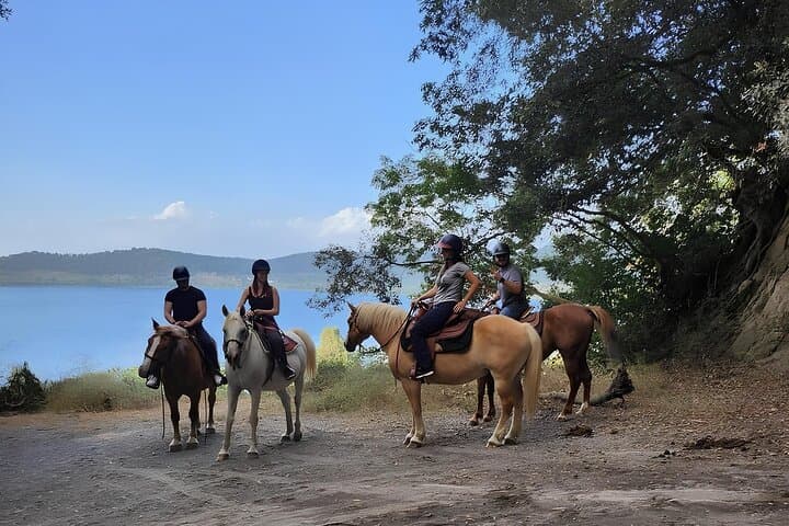 Lake Martignano Horseback Ride: Guided Trails Near Rome photo 3