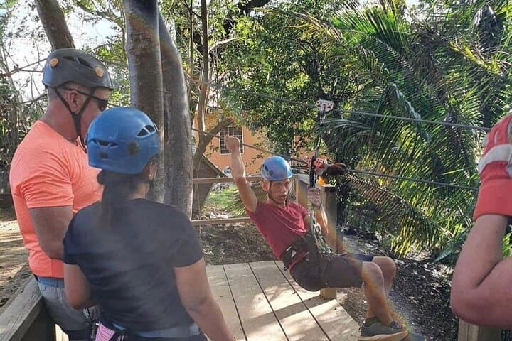 Roatán Zip Line Eco Park: Sloths, Monkeys & West Bay Beach Break photo 4