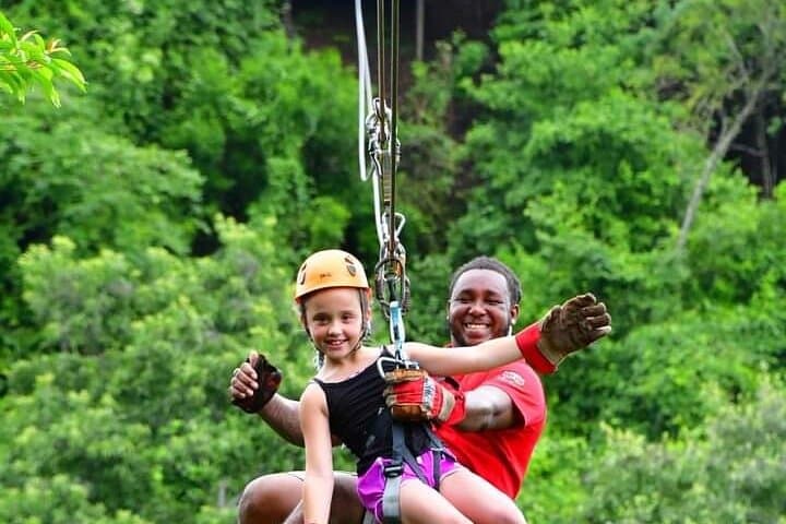 Roatán Zip Line Eco Park: Sloths, Monkeys & West Bay Beach Break