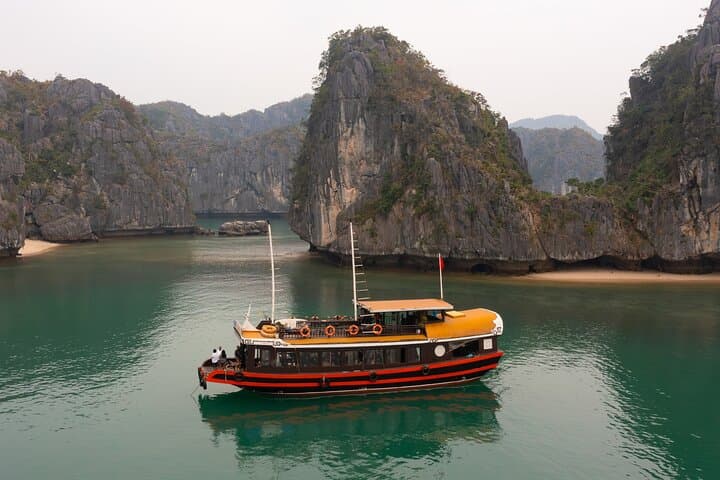 3-Day Lan Ha Bay Cruise: Kayak, Beach & Bioluminescent Night