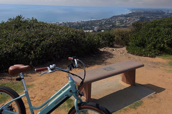 Cruise La Jolla: Electric Bike Coastline Tour to Mount Soledad photo 3