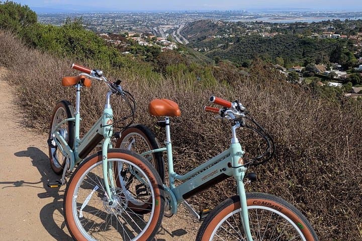 Cruise La Jolla: Electric Bike Coastline Tour to Mount Soledad photo 4