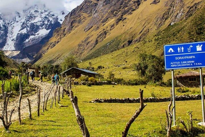Cusco to Soraypampa: Scenic Andean Transfer and High‑Altitude Walk photo 2