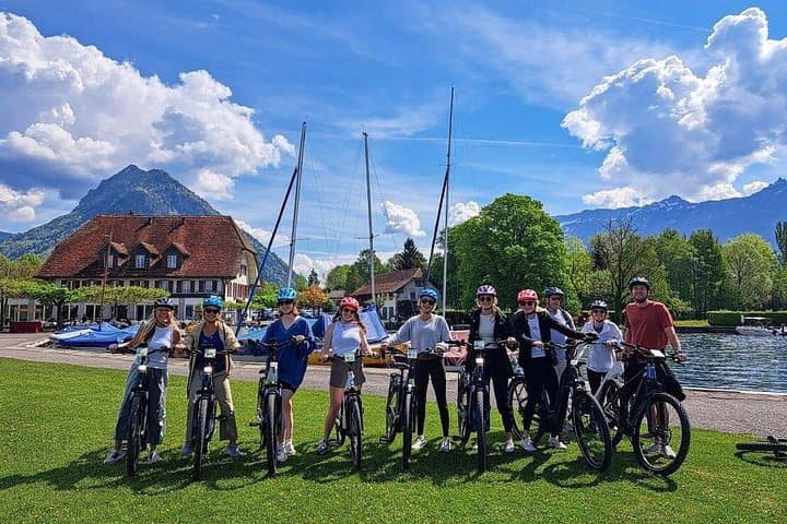 E‑Bike Interlaken: 3‑Hour Farm & Lakeside Villages Tour photo 1