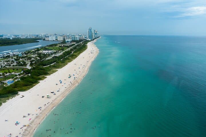 Private Miami Sunset Helicopter Tour: Golden Hour Over Beaches and Skyline photo 6