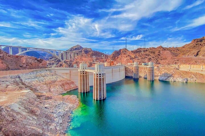 Hoover Dam & Seven Magic Mountains: Half-Day Express from Las Vegas