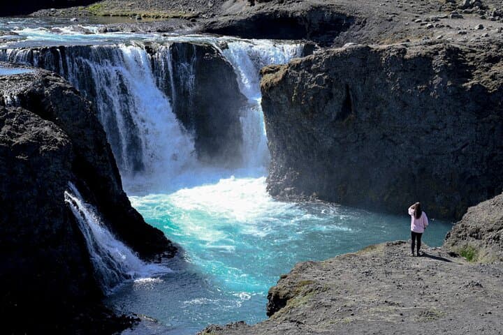 Private Highland Expedition to Landmannalaugar: Rhyolite Trails & Hot Springs photo 2
