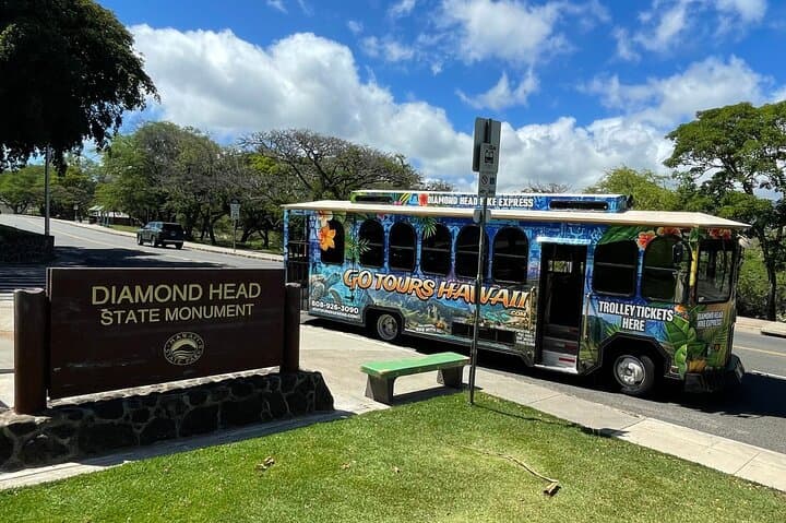 Diamond Head Summit Shuttle: Waikiki Hike with Entry Tickets Included photo 5
