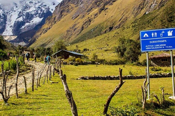 Humantay Lake Hike from Soraypampa: Day Trek with Breakfast & Transport