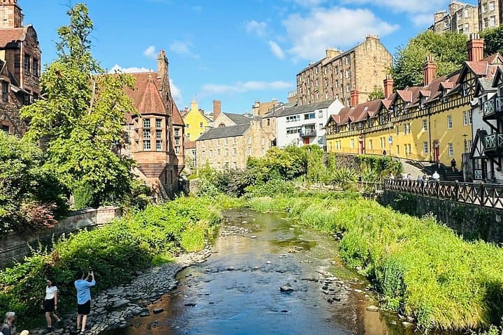 Private Edinburgh Full-Day Black Cab Tour: Royal Mile, Arthur's Seat & Queensferry photo 2