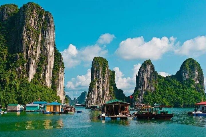 3-Day Bai Tu Long Bay Cruise: Kayak, Caves & Floating Village Experience photo 3