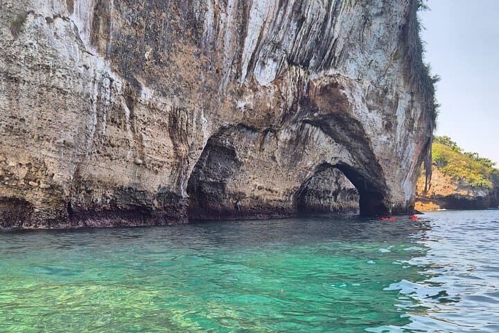 Private 3-Hour Snorkel and Boat Tour to Mismaloya & The Arches photo 1