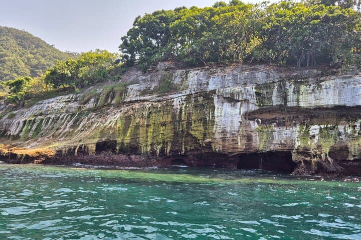 Private 3-Hour Snorkel and Boat Tour to Mismaloya & The Arches photo 4