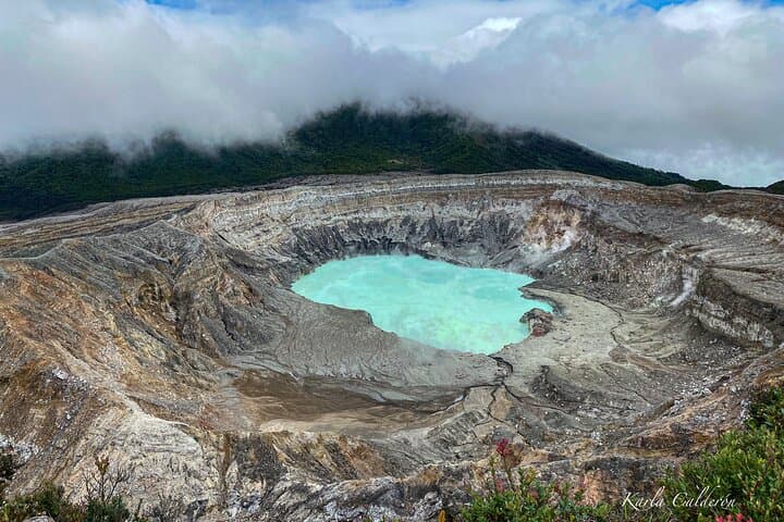 Private Poás Volcano Day Trip with Strawberry Farm Tasting from Alajuela