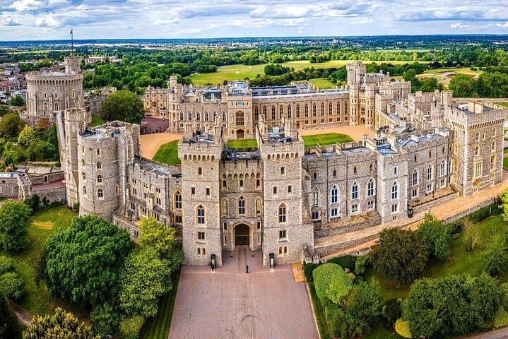 Private Windsor Castle Tour From London with Hotel Pickup
