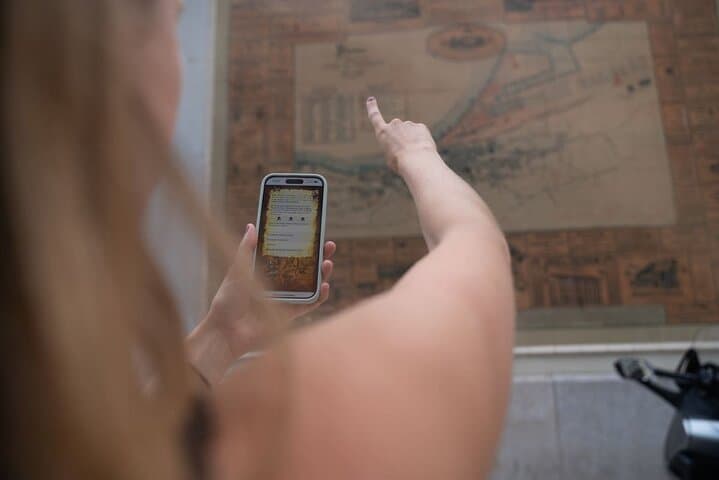 Self-Guided Santander Scavenger Hunt: Explore the City with Puzzles and Local Stories