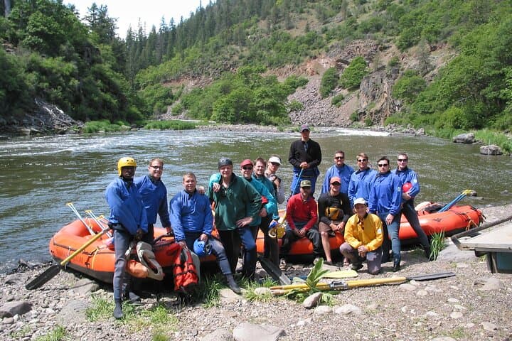 Upper Klamath Hells Corner: Full-Day Class III–IV+ Whitewater Rafting from Ashland photo 2