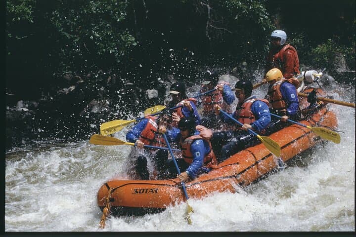 Upper Klamath Hells Corner: Full-Day Class III–IV+ Whitewater Rafting from Ashland photo 3