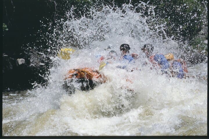 Upper Klamath Hells Corner: Full-Day Class III–IV+ Whitewater Rafting from Ashland photo 4