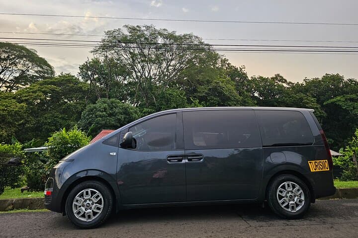 Private Bilingual Transport in Costa Rica’s Central Pacific photo 2
