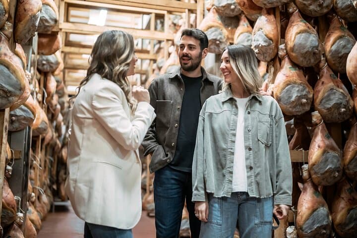 Parma Hillside Food Trail: Parmigiano Reggiano & Prosciutto di Parma Private Tasting Tour
