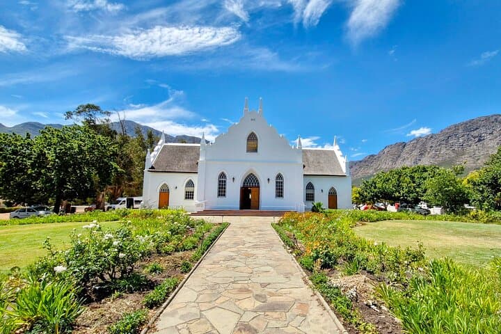 Private Cape Winelands Wine Tour: Franschhoek to Stellenbosch Tastings photo 3