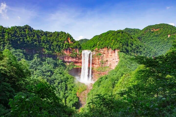 Si-Mian Mountain Private Day Tour from Chongqing — Waterfalls, Red Cliffs & Forest Trails photo 2