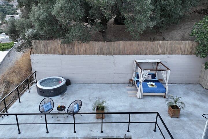 Sleep Under the Cretan Stars: Rooftop Overnight in Rodakino photo 3