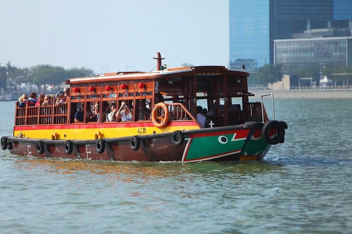 Singapore River Bumboat Cruise — Clarke Quay Flexible Ticket photo 4