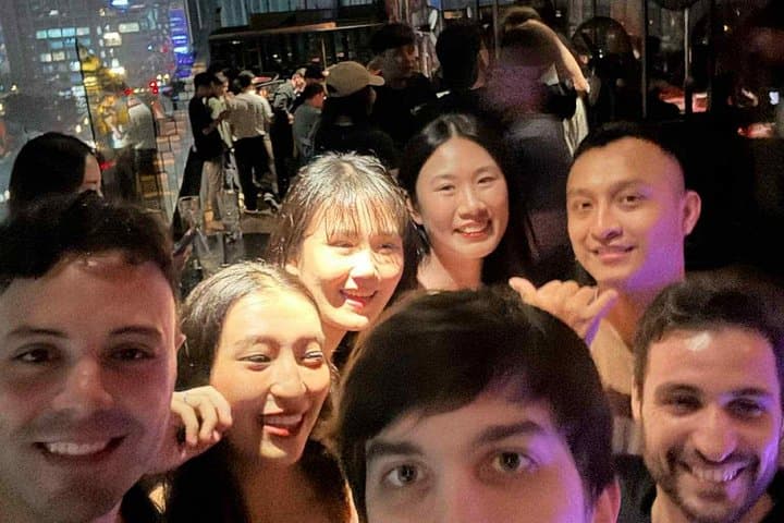 Taipei Night Owls Pub Crawl: Maji Square to Taipei 101 Metro Bar Tour photo 3