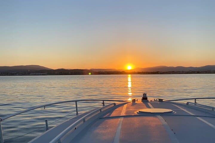 Saint-Tropez Private Sunset Yacht Charter in Baie de Canoubiers photo 4