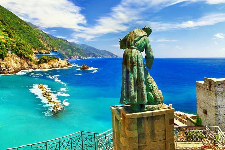 Full-Day Cinque Terre from Milan: Riomaggiore, Manarola & Monterosso Highlights photo 5