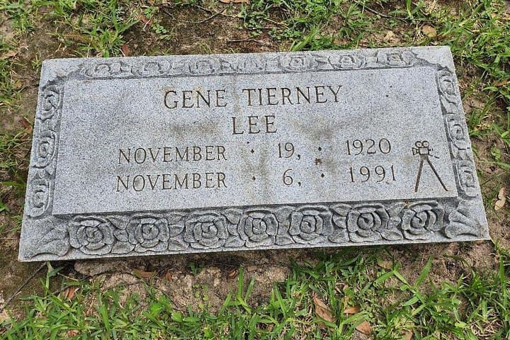 Houston Cemetery Tours: A Walking Guide to History, Art, and Hauntings photo 3