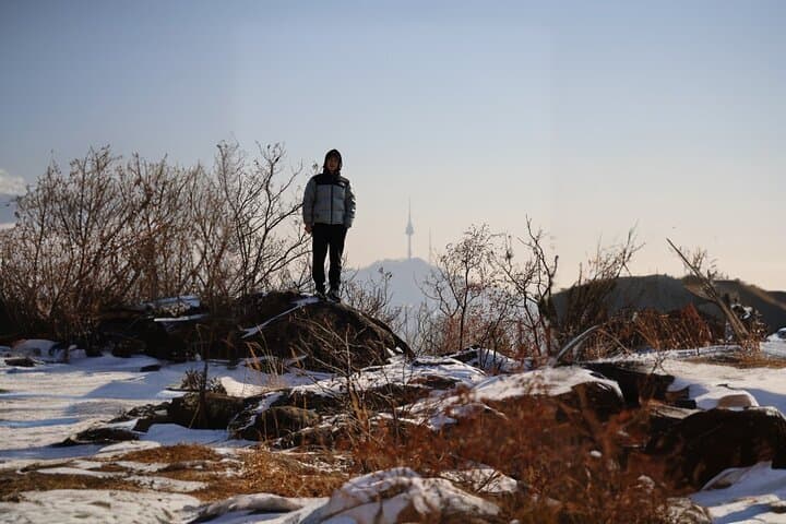 Seoul Hidden Trails: Inwangsan Hike & Seochon Walking Tour photo 2