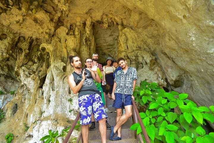 Cheow Lan Lake Day Tour: Raft House, Diamond Cave & Khao Sam Kloe