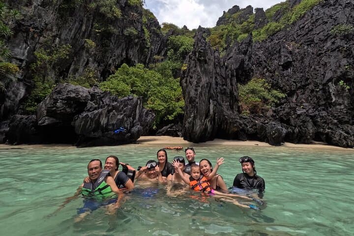 El Nido Island Hopping: Big Lagoon, Secret Lagoon & Shimizu Island (8‑Hour Tour with Lunch)