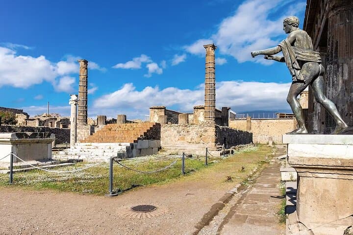 Pompeii Ruins: How to Explore the Ancient City Preserved by Vesuvius photo 2