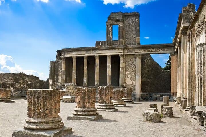 Enter Pompeii: Timed Self-Guided Access to the Ancient Roman City