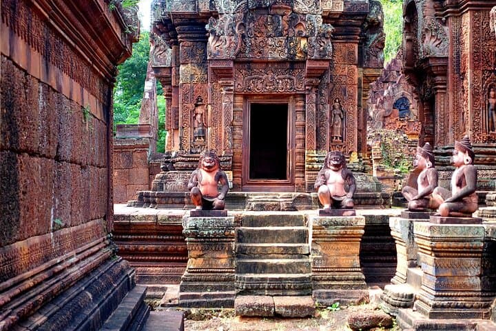 Siem Reap to Phnom Penh: 5-Day Cambodia Heritage Journey photo 2