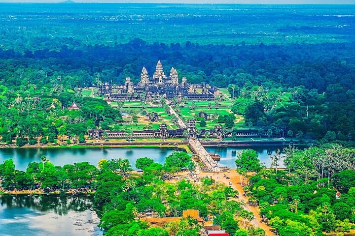 Siem Reap to Phnom Penh: 5-Day Cambodia Heritage Journey photo 5