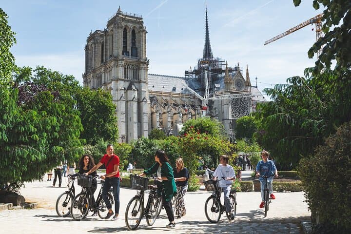 Paris Private E‑Bike Tour: 3‑Hour Guided Ride Through the City Center photo 4