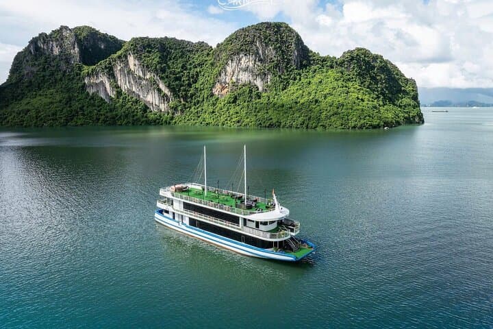 Halong Bay Full-Day Cruise: Kayaking Luon Cave, Sung Sot & Titov Island Sunset
