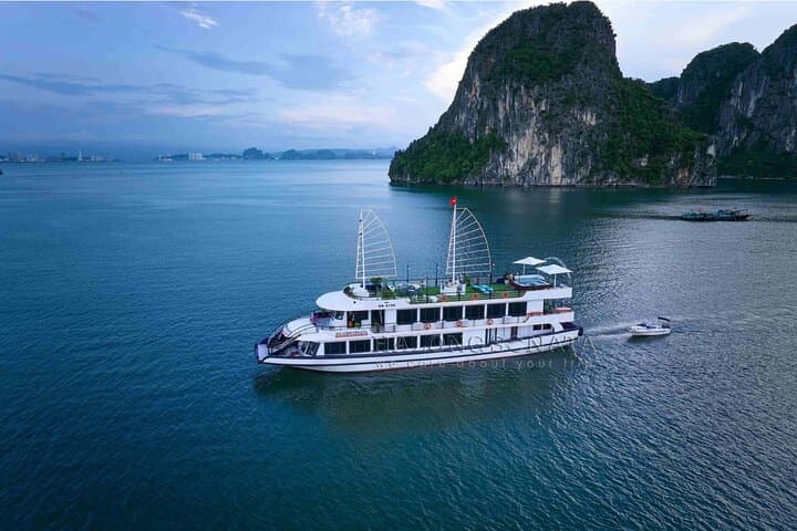 Halong Bay Luxury Day Cruise: Kayaking, Jacuzzi & Buffet from Tuan Chau photo 2