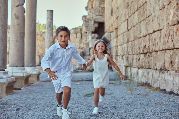 Private Athens Photoshoot in Anafiotika with Acropolis Views photo 3