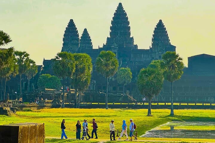 Full-Day Angkor Wat by Tuk-Tuk: Bayon, Ta Prohm & Pre Rup Sunset photo 5
