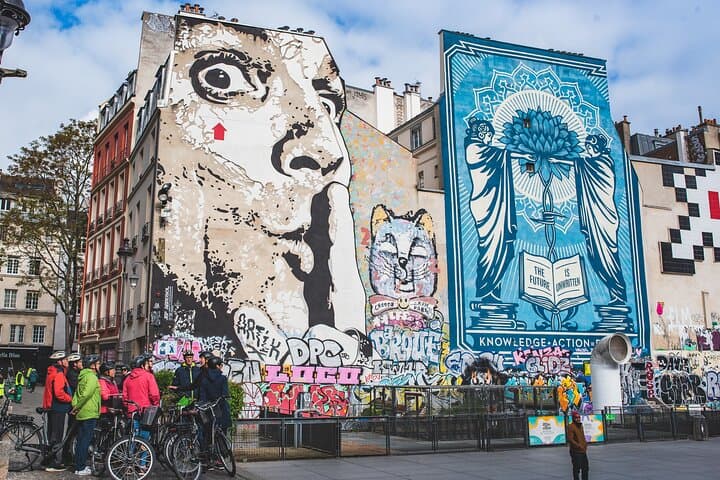 Cycle Paris' Historic Heart: Marais, Île de la Cité & Seine Sights photo 3