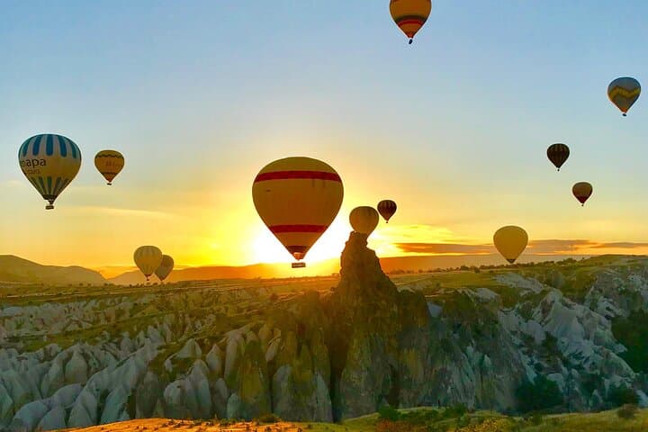 Cappadocia Sunrise Hot Air Balloon: Göreme Flight Guide & Practical Tips photo 6