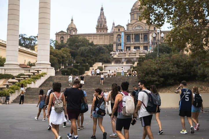Montjuïc Cable Car to the Beach: Panoramic Barcelona in 3 Hours photo 6