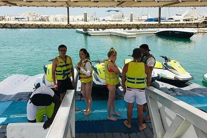 Jet Ski the Burj Al Arab: 30-Min Dubai Skyline Sea Adventure photo 1
