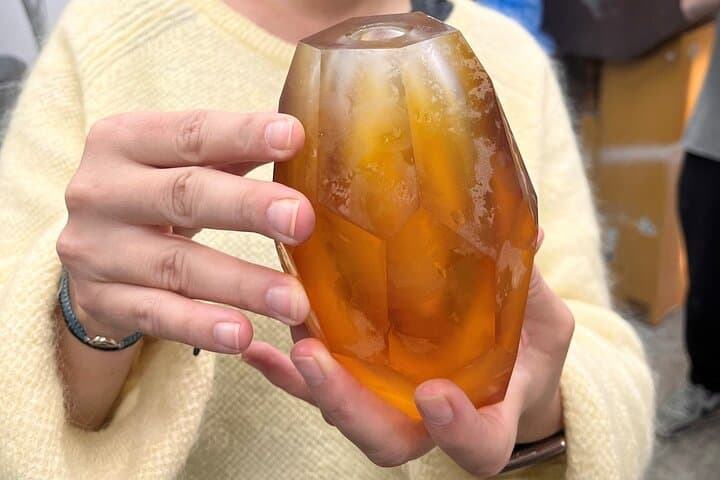 Hands-On Glass Cutting Workshop with Master Filip Lukavec in Nový Bor photo 4